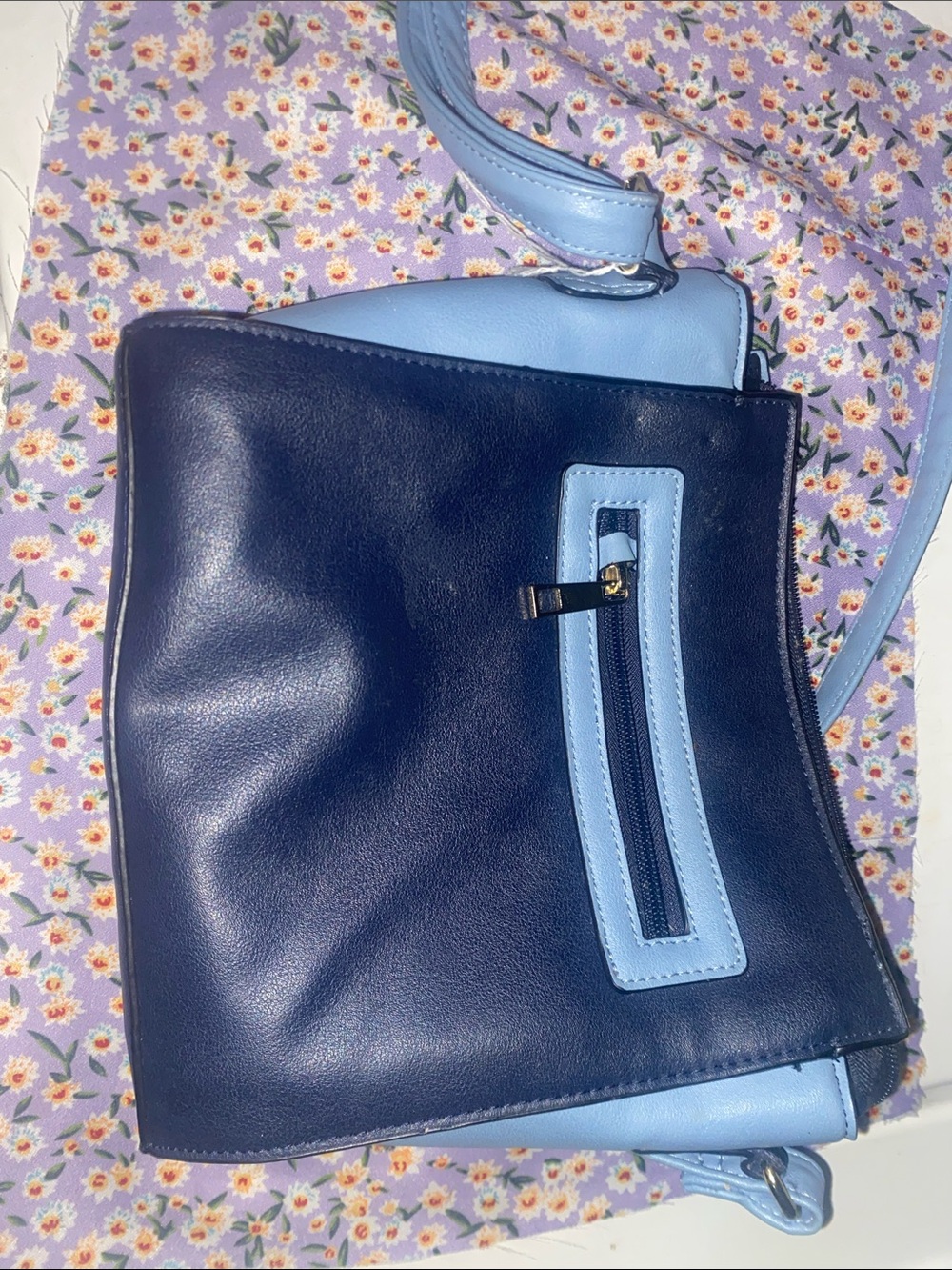 TravelSmith Two-Tone Navy and Light Blue Shoulder Bag